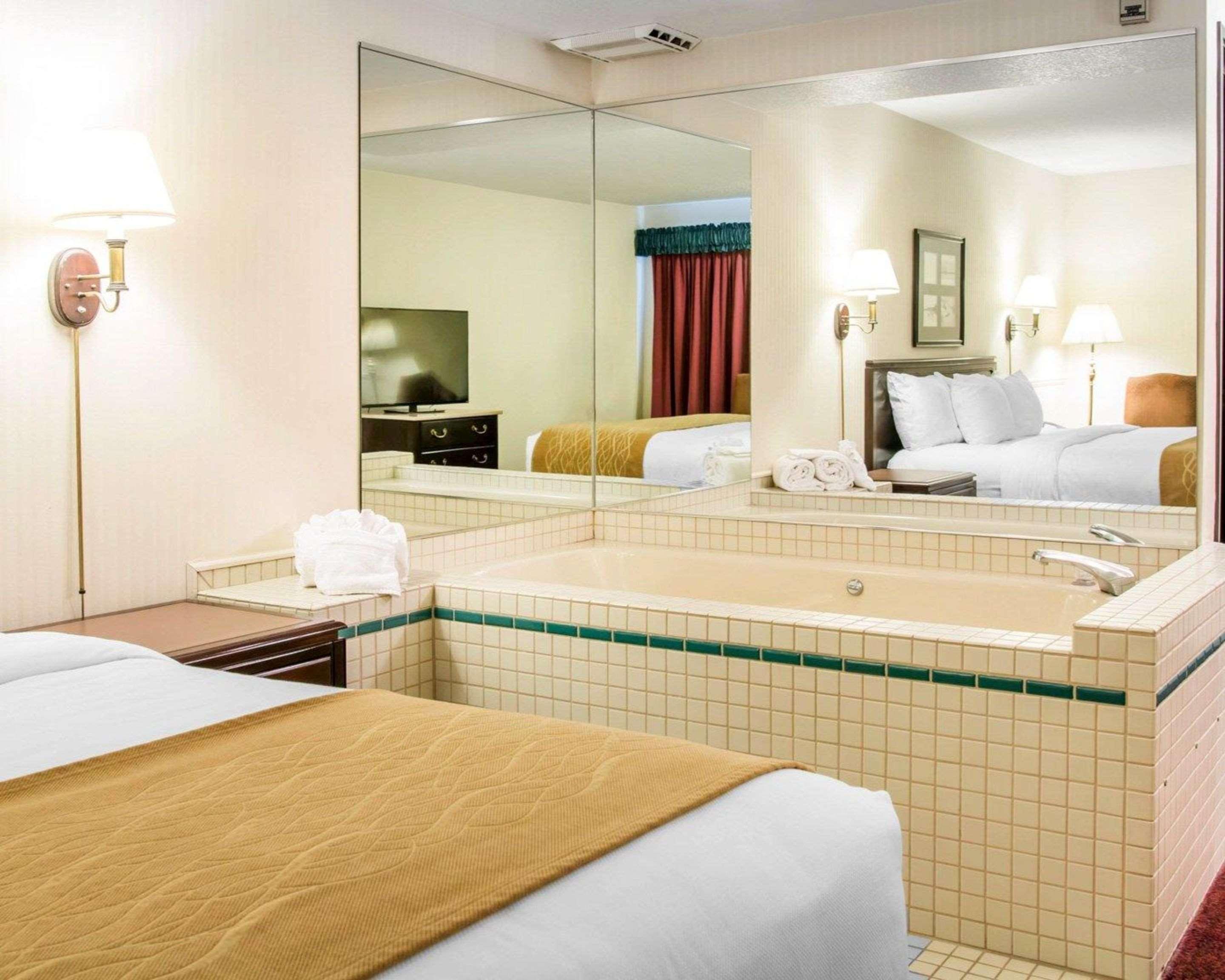 Comfort Inn Lakeside Mackinaw City Dış mekan fotoğraf