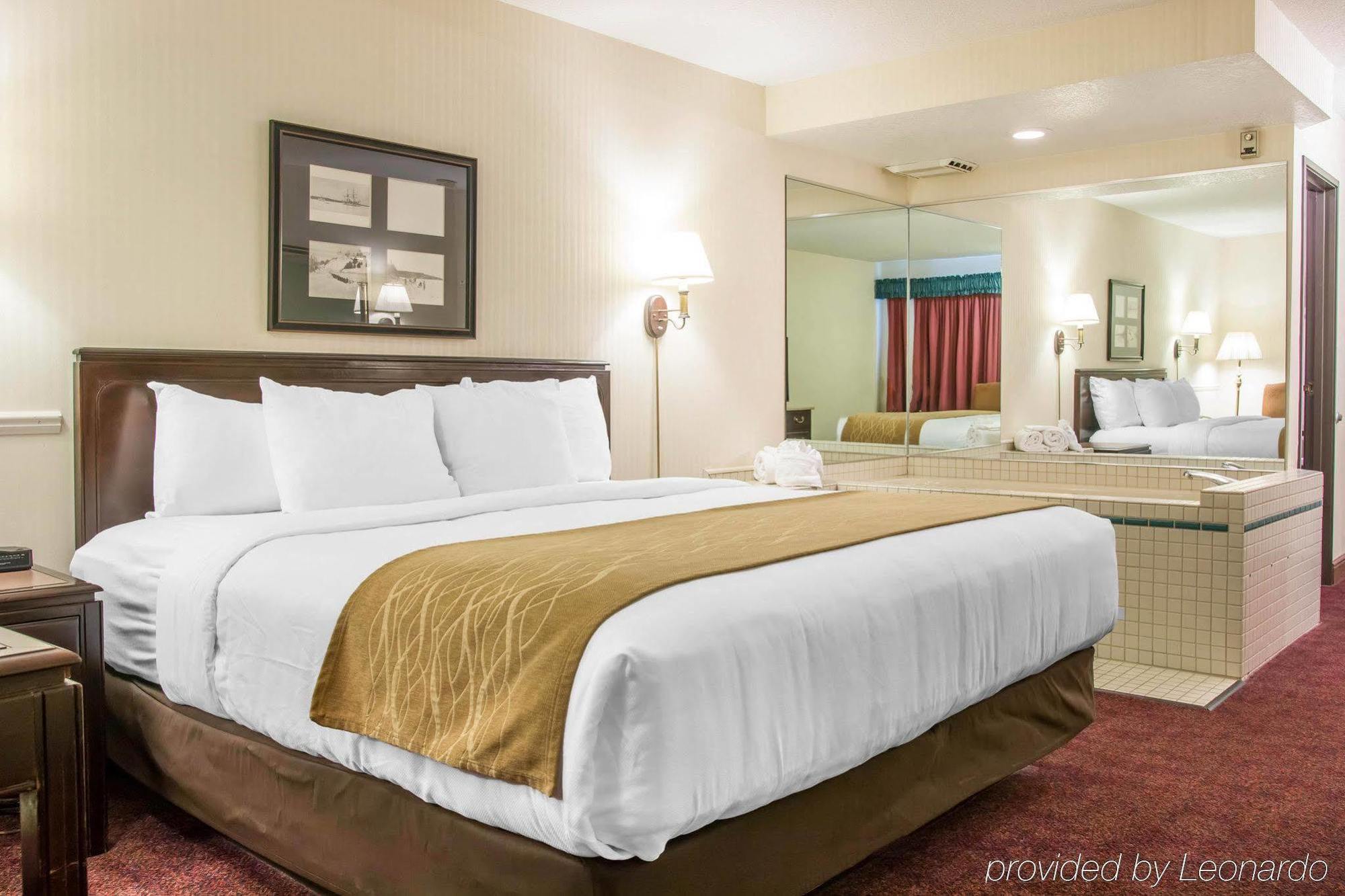 Comfort Inn Lakeside Mackinaw City Dış mekan fotoğraf